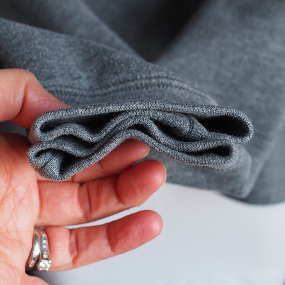 Brunette The Label | Cropped Sweatshirt - Picture 4 of 4